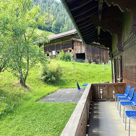 Akelei - Gross By Interhome