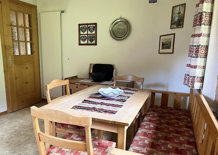 Akelei - Gross By Interhome